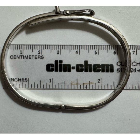 Novelty oval shaped, adjustable, hinged SS “belt” bracelet handmade in Mexico - Picture 6 of 7